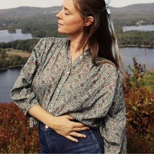 Doen Okeefe Top Blue Paisley EUC